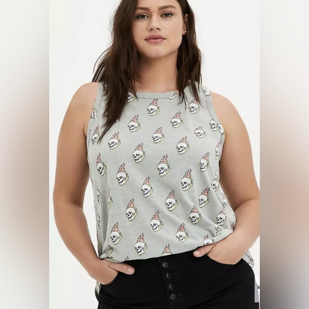 NWT Torrid high neck skull tank